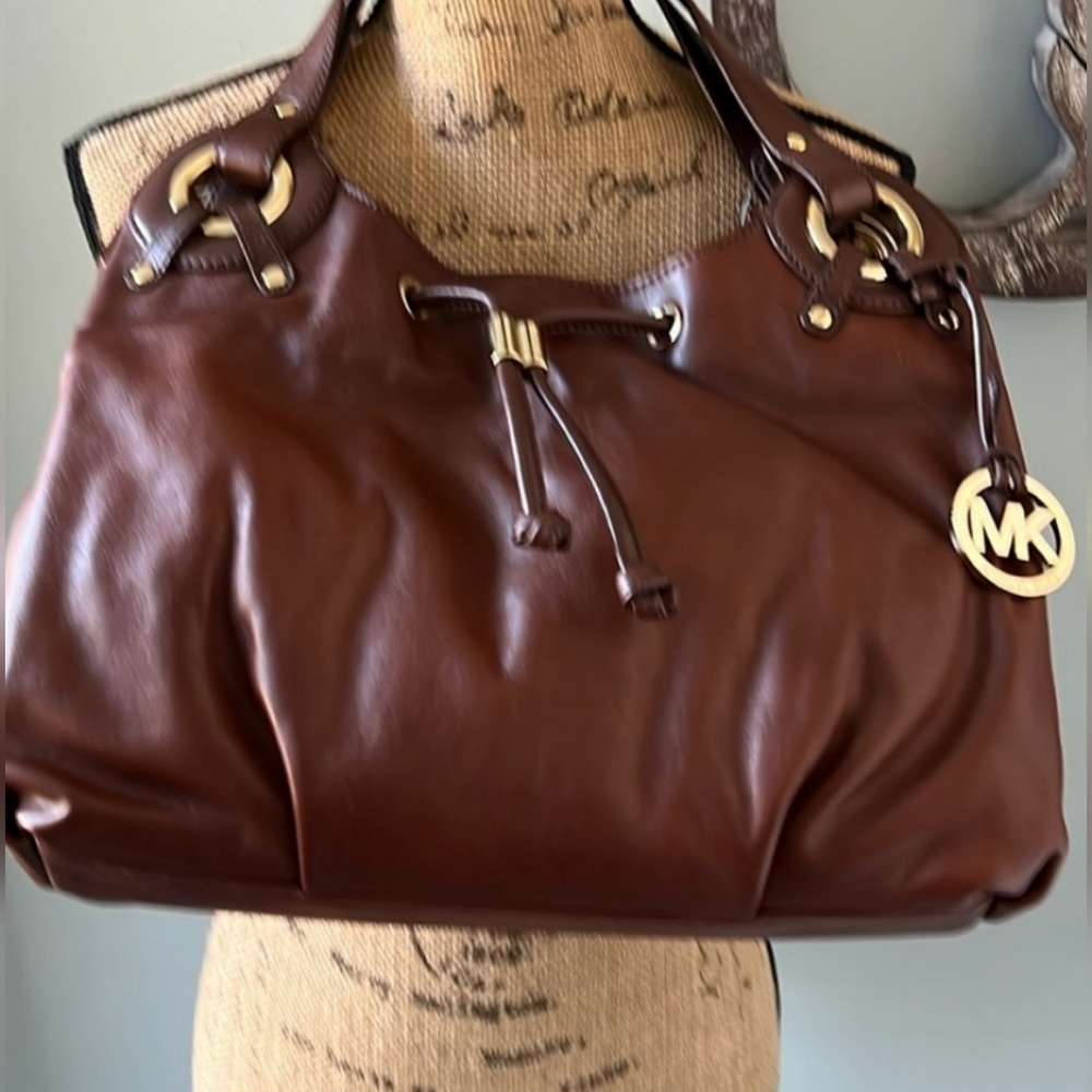 Authentic Michael Kors Brown Leather Shoulder Bag NWT